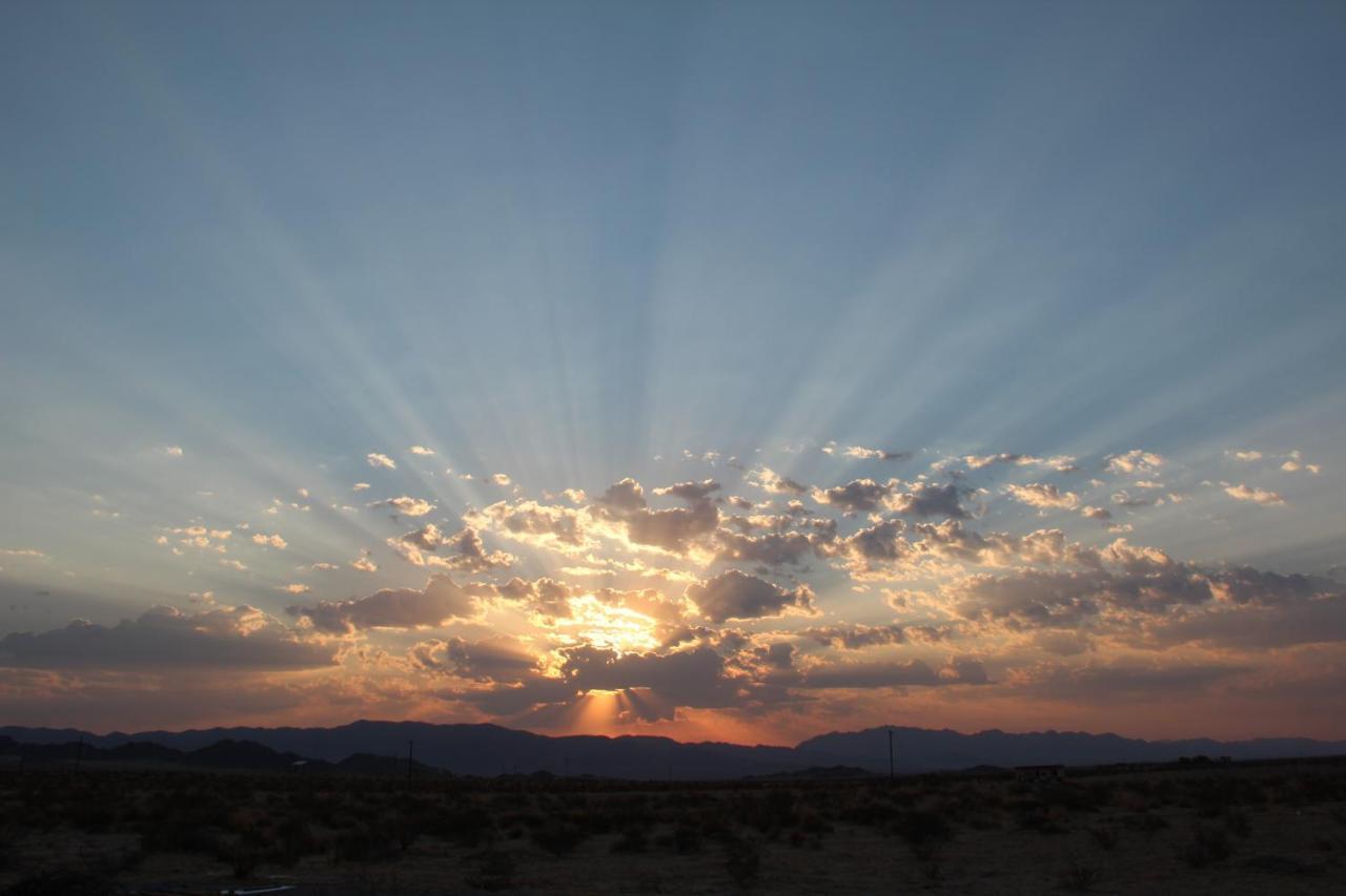 The Kosmic Tortoise Hotel Twentynine Palms Bagian luar foto