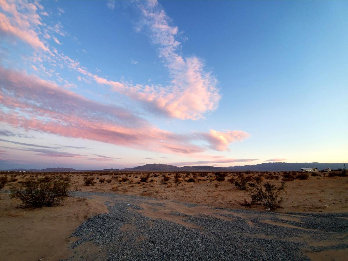 The Kosmic Tortoise Hotel Twentynine Palms Bagian luar foto