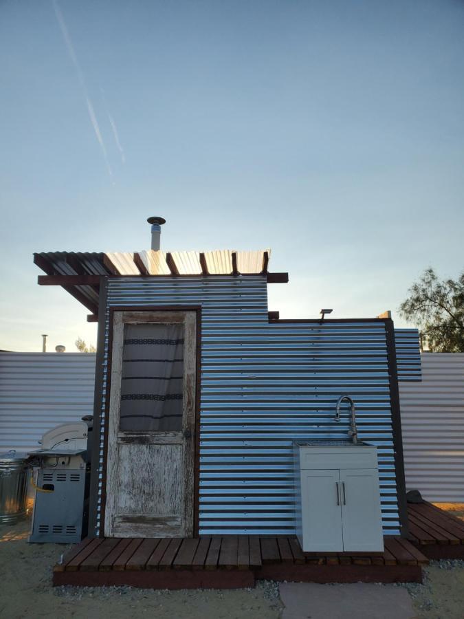 The Kosmic Tortoise Hotel Twentynine Palms Bagian luar foto